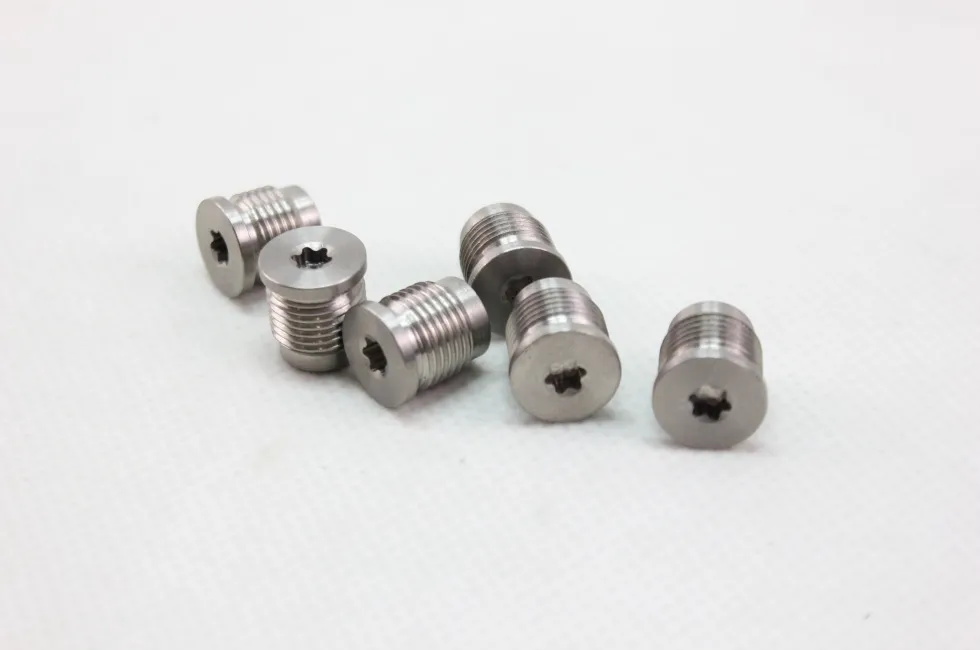 Tungsten alloy screw for counterweight